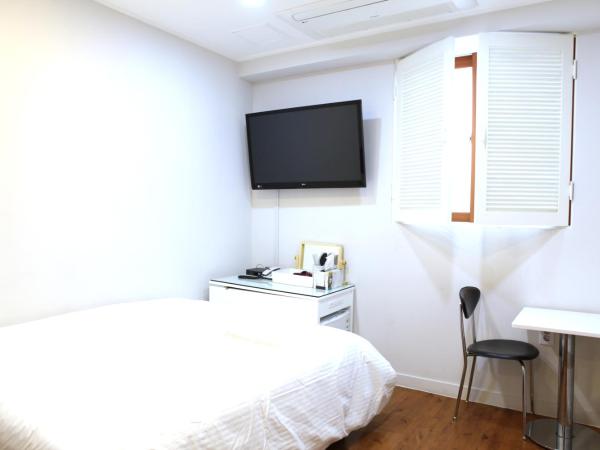 Charm Hotel : photo 3 de la chambre chambre double avec salle de bains privative