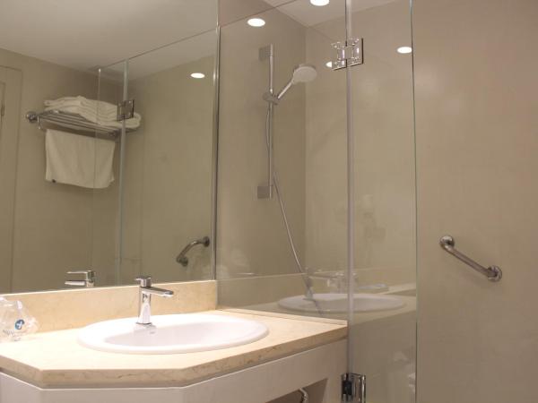 Hotel Carreño : photo 4 de la chambre chambre lits jumeaux