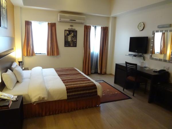 Chateau Windsor Hotel - Marine Drive : photo 2 de la chambre chambre triple deluxe