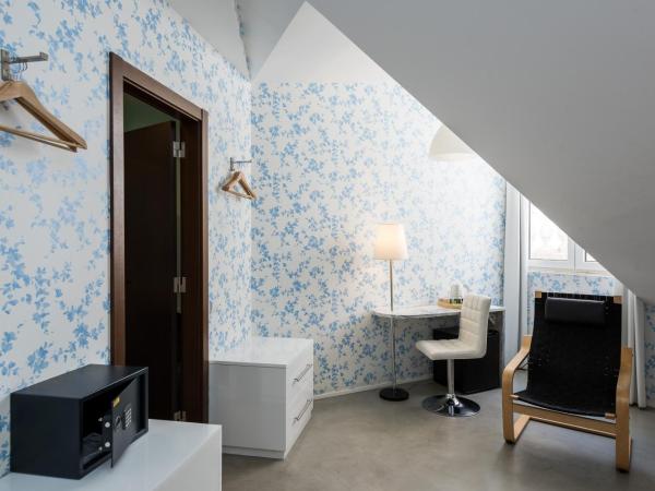 Alfama - Lisbon Lounge Suites : photo 6 de la chambre chambre double ou lits jumeaux standard