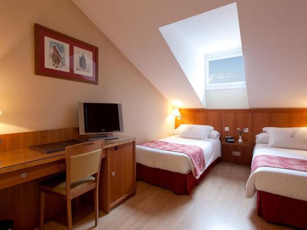 Ateneo Puerta del Sol : photo 4 de la chambre chambre double ou lits jumeaux