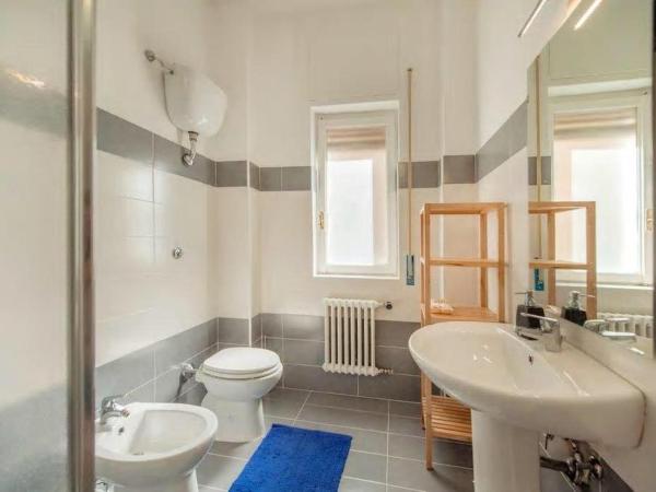 B&B Alexander : photo 8 de la chambre chambre triple avec salle de bains commune