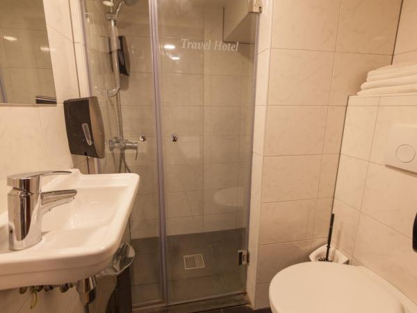 Travel Hotel Amsterdam : photo 1 de la chambre chambre familiale