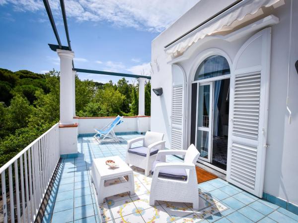 Suite Villa Carolina : photo 7 de la chambre chambre double avec terrasse