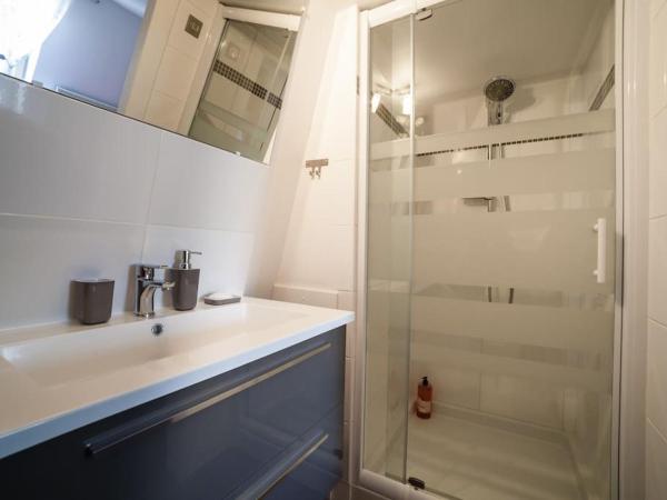 Les Chambres d'Hotes chez Alisa et Daniel : photo 3 de la chambre chambre double