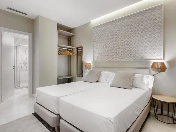 Opera House Valencia B&B : photo 9 de la chambre chambre double ou lits jumeaux