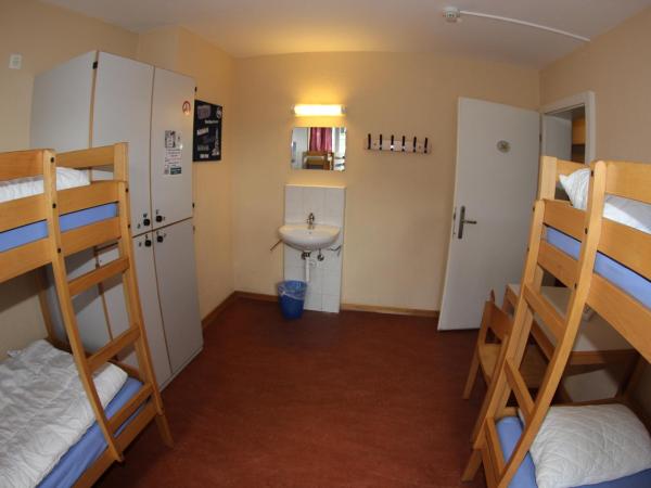 Bern Backpackers Hotel Glocke : photo 4 de la chambre lit dans dortoir mixte de 6 lits