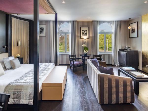 Baglioni Hotel London - The Leading Hotels of the World : photo 3 de la chambre suite junior exécutive - vue sur parc