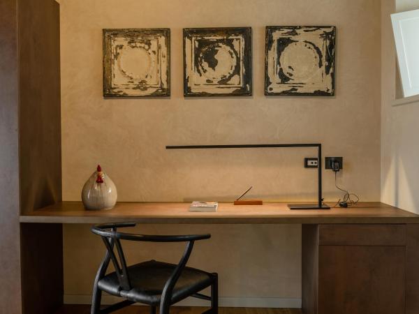 Relais San Vigilio al Castello : photo 4 de la chambre chambre double deluxe