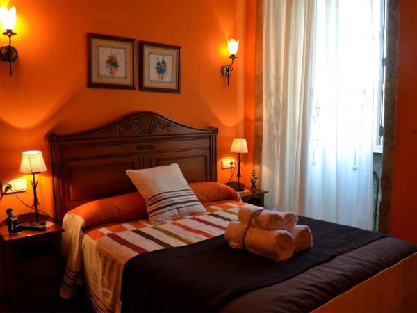 Hostal Alfonso : photo 2 de la chambre chambre double ou lits jumeaux