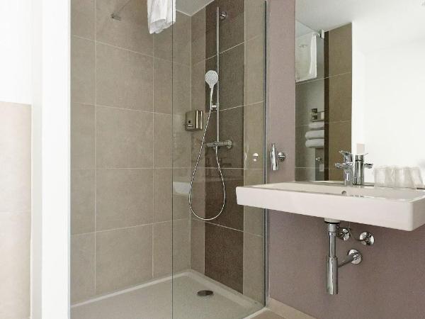 Hôtel AKENA Besançon : photo 7 de la chambre chambre lits jumeaux