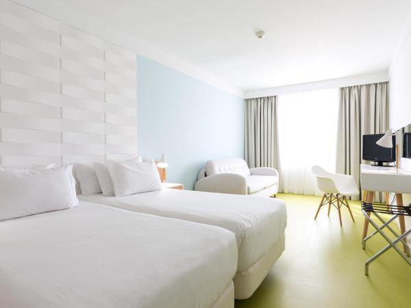 Legendary Porto Hotel : photo 1 de la chambre chambre double avec canapé-lit