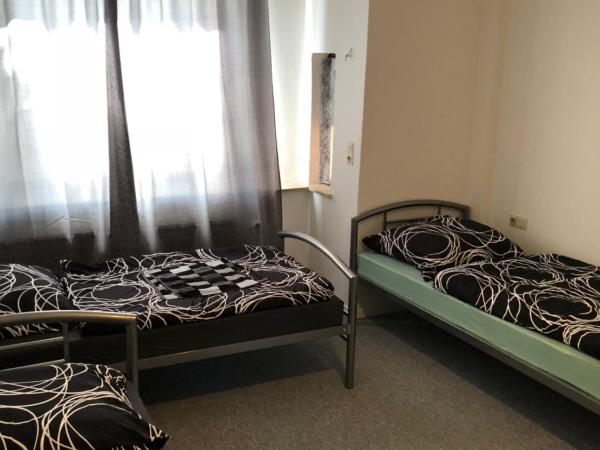 Rana's Zimmervermittlung 2 : photo 8 de la chambre chambre familiale avec salle de bains