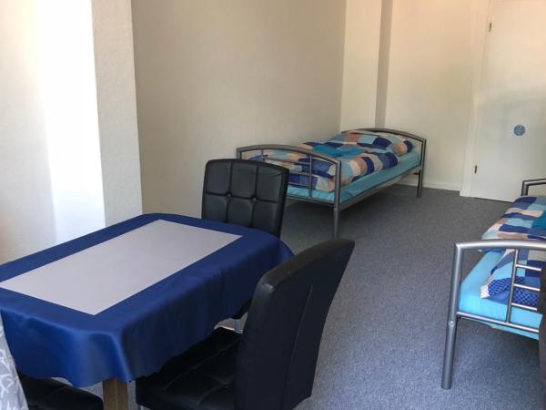 Rana's Zimmervermittlung 2 : photo 3 de la chambre chambre familiale avec salle de bains