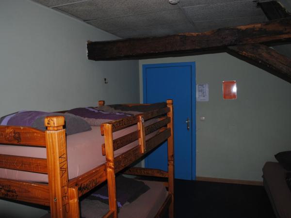 Charlie Rockets Youth Hostel : photo 4 de la chambre lit dans dortoir mixte de 6 lits
