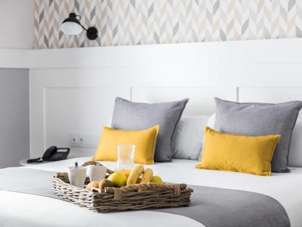 BYPILLOW Velázquez 45 : photo 1 de la chambre chambre double avec balcon