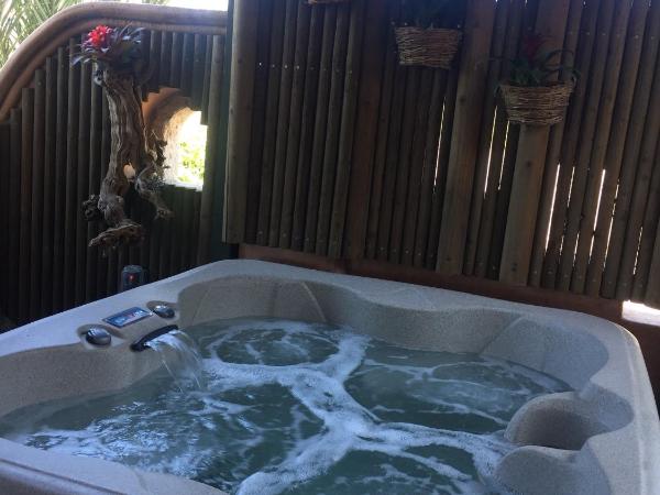 Les Artistes Inn : photo 6 de la chambre chambre king premier avec vue sur l'océan