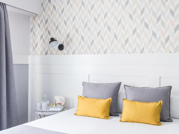 BYPILLOW Velázquez 45 : photo 6 de la chambre chambre double