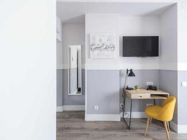 BYPILLOW Velázquez 45 : photo 2 de la chambre chambre double