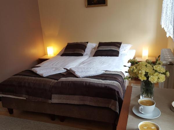 Dom Gościnny Korab : photo 2 de la chambre chambre double ou lits jumeaux avec salle de bains