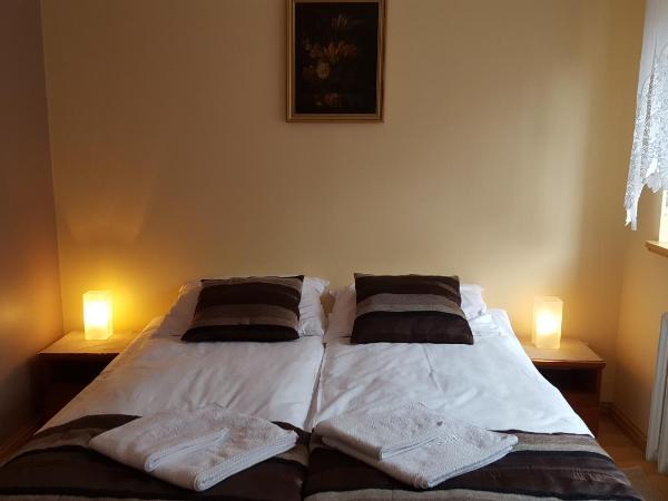 Dom Gościnny Korab : photo 1 de la chambre chambre double ou lits jumeaux avec salle de bains