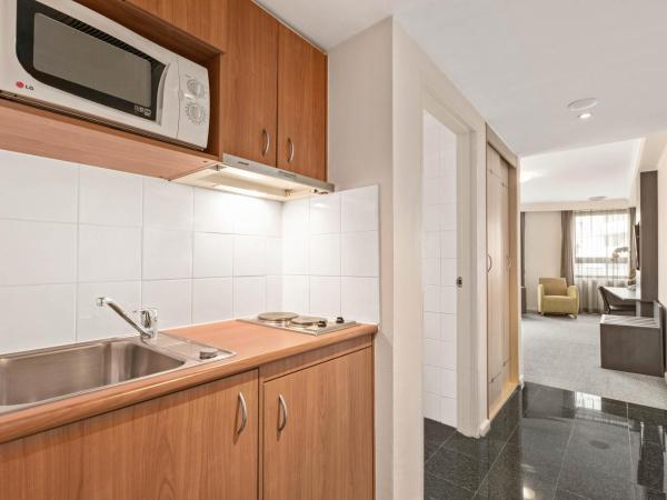 Mantra Parramatta : photo 4 de la chambre studio exécutif avec bain à remous 