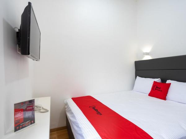 RedDoorz Plus @ Danau Sunter Utara : photo 1 de la chambre chambre double