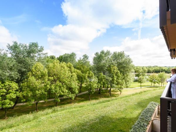 Résidence Espace Thermal : photo 4 de la chambre appartement avec balcon