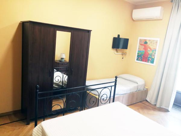 B&B Central Station : photo 2 de la chambre chambre triple standard