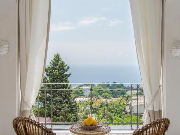 Capri Tiberio Palace - The Leading Hotels of the World : photo 3 de la chambre studio - vue sur mer