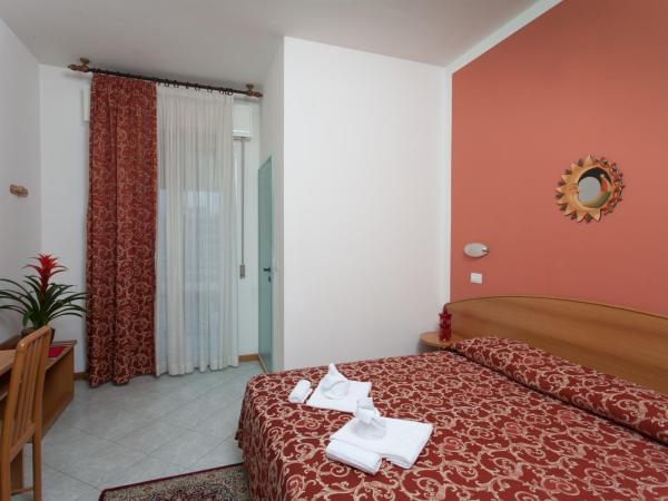 Hotel Bahama : photo 4 de la chambre chambre double ou lits jumeaux avec balcon