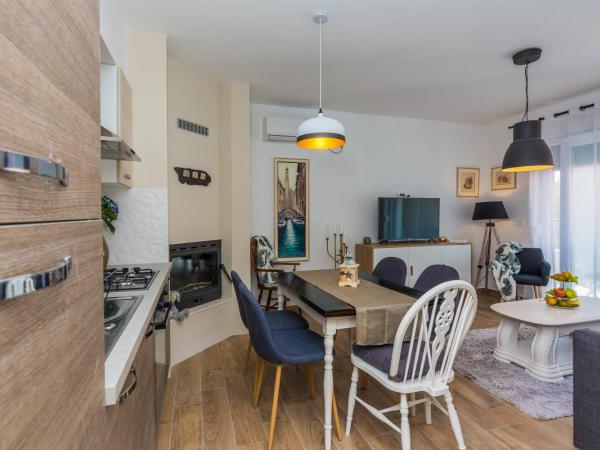 Apartments Marta 1 : photo 2 de la chambre appartement deluxe