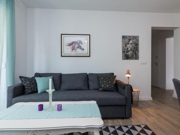 Apartments Marta 1 : photo 9 de la chambre appartement - vue sur jardin