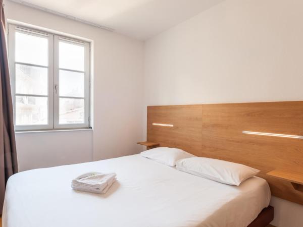 Residhotel Vieux Port : photo 9 de la chambre studio - vue partielle sur port