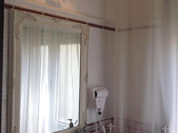 City Garden Guest House : photo 9 de la chambre chambre double supérieure avec balcon