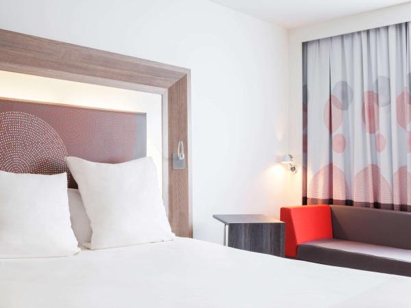 Novotel Amboise : photo 2 de la chambre chambre double standard avec canapé-lit simple