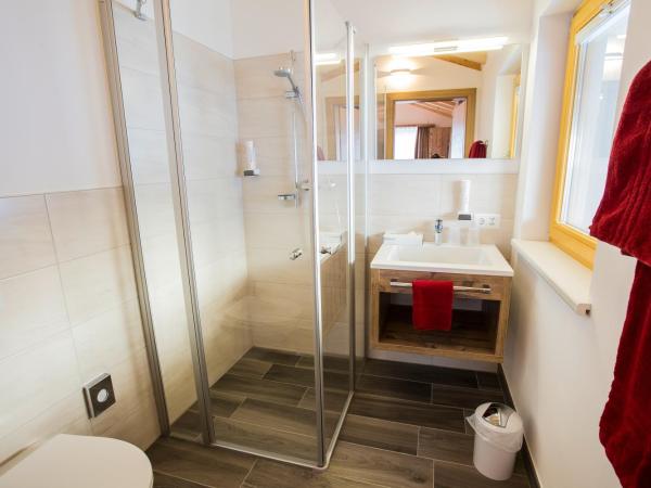 Piz Ot : photo 2 de la chambre chambre double - vue sur montagne