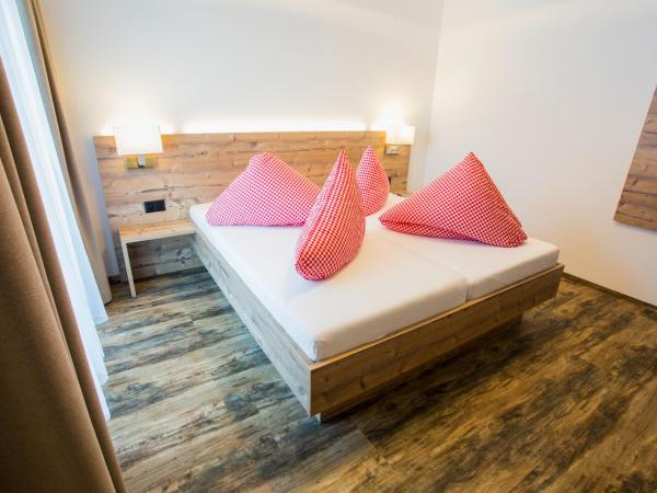 Piz Ot : photo 3 de la chambre chambre double deluxe avec balcon