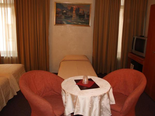 Auberge Gaglioti : photo 2 de la chambre chambre triple