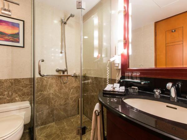 Ruishi Hotel Dalian : photo 4 de la chambre chambre double ou lits jumeaux exécutive