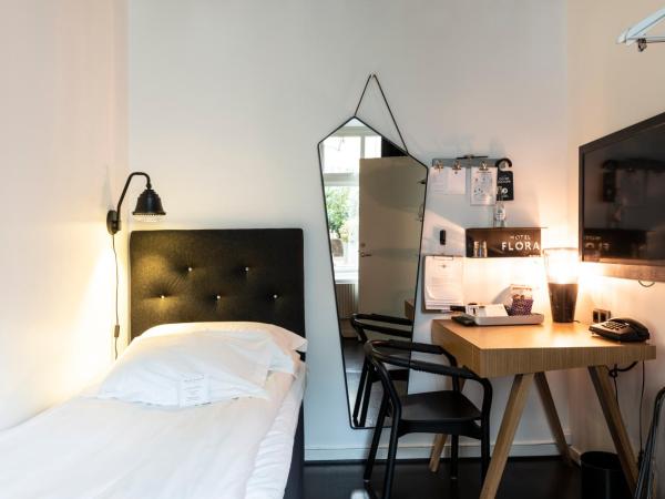 Hotel Flora : photo 6 de la chambre petite chambre simple
