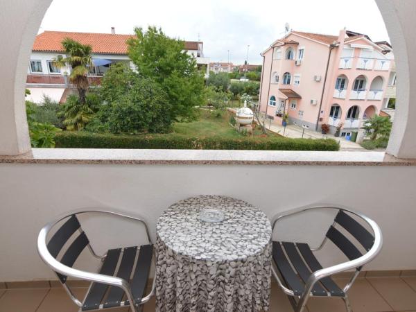 Arthouse Villa Palma : photo 5 de la chambre chambre double avec balcon