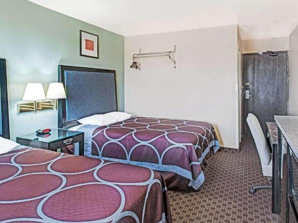 Super 8 by Wyndham Sacramento/Florin Rd : photo 1 de la chambre chambre 2 lits queen-size - non-fumeurs