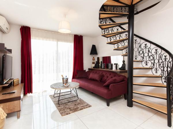 Résidence d'Azur Riou : photo 1 de la chambre appartement 3 chambres