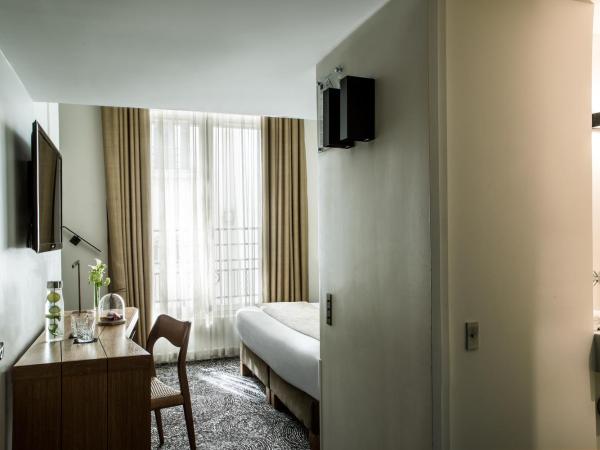 Hotel Marignan Champs-Elysées : photo 3 de la chambre chambre double deluxe