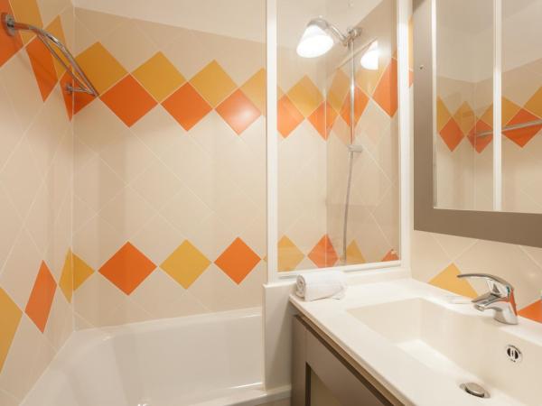 Résidence Pierre & Vacances Les Platanes : photo 2 de la chambre studio avec alcôve et terrasse ou balcon (4 personnes)