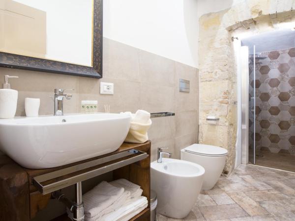 La Residenza Sul Largo : photo 2 de la chambre chambre double deluxe