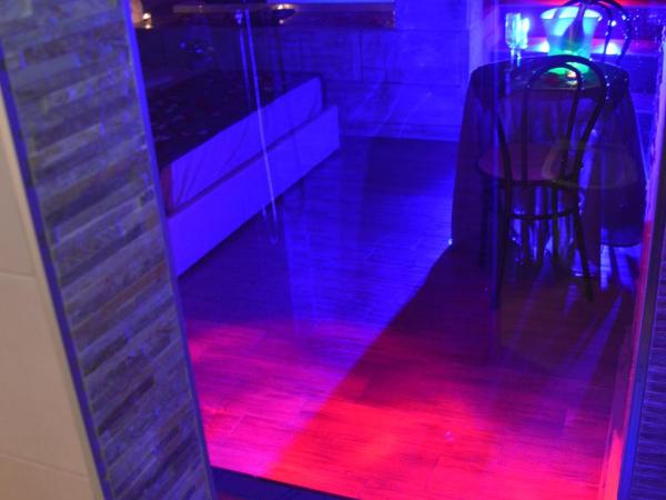 B&B Vesuvius : photo 4 de la chambre suite deluxe avec baignoire spa