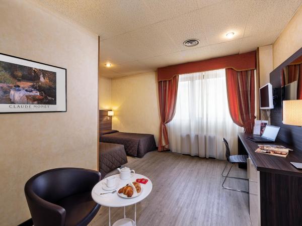 JR Hotels Bologna Amadeus : photo 1 de la chambre chambre triple standard