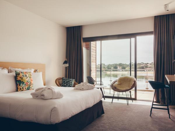 Hôtel & Spa Villa Seren : photo 7 de la chambre hébergement seren - vue sur lac